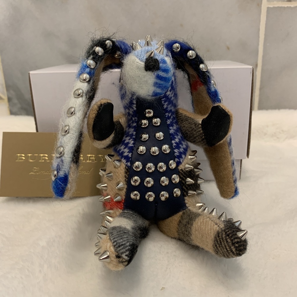 NWT BURBERRY HARE KEYCHAIN